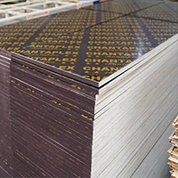 Film Faced Phenolic Plywood (lisse)