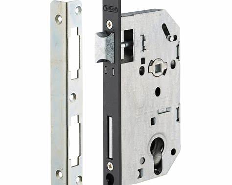 Serrure encastrable à cylindre européen